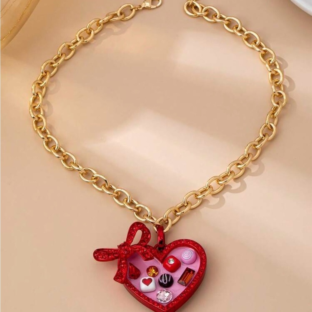 Red Heart Chocolate Box Charm Pendant Necklace Gold Chain Red Bow Rhinestones - Picture 6 of 6